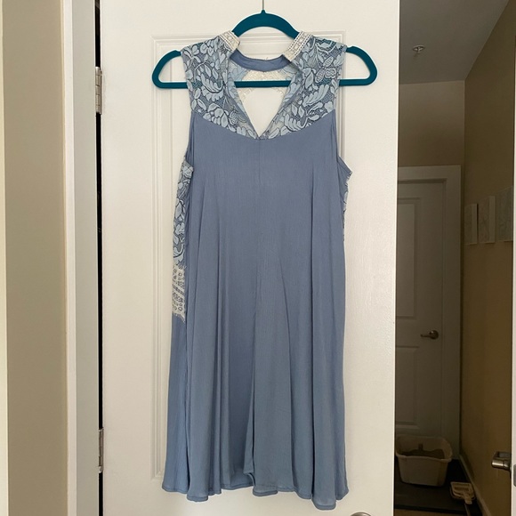 Blue lace key hole dress - Picture 3 of 5